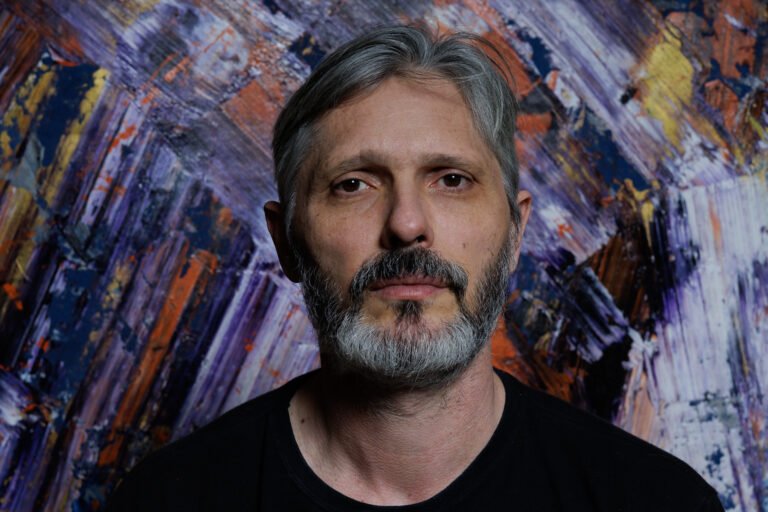 foto do artista solano aquino